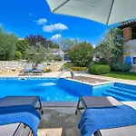 Вілла Simone Пореч