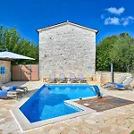 Simone Villa *